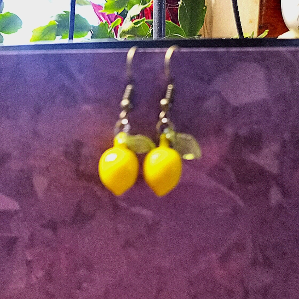 1960s fruit bead earrings--Lemons